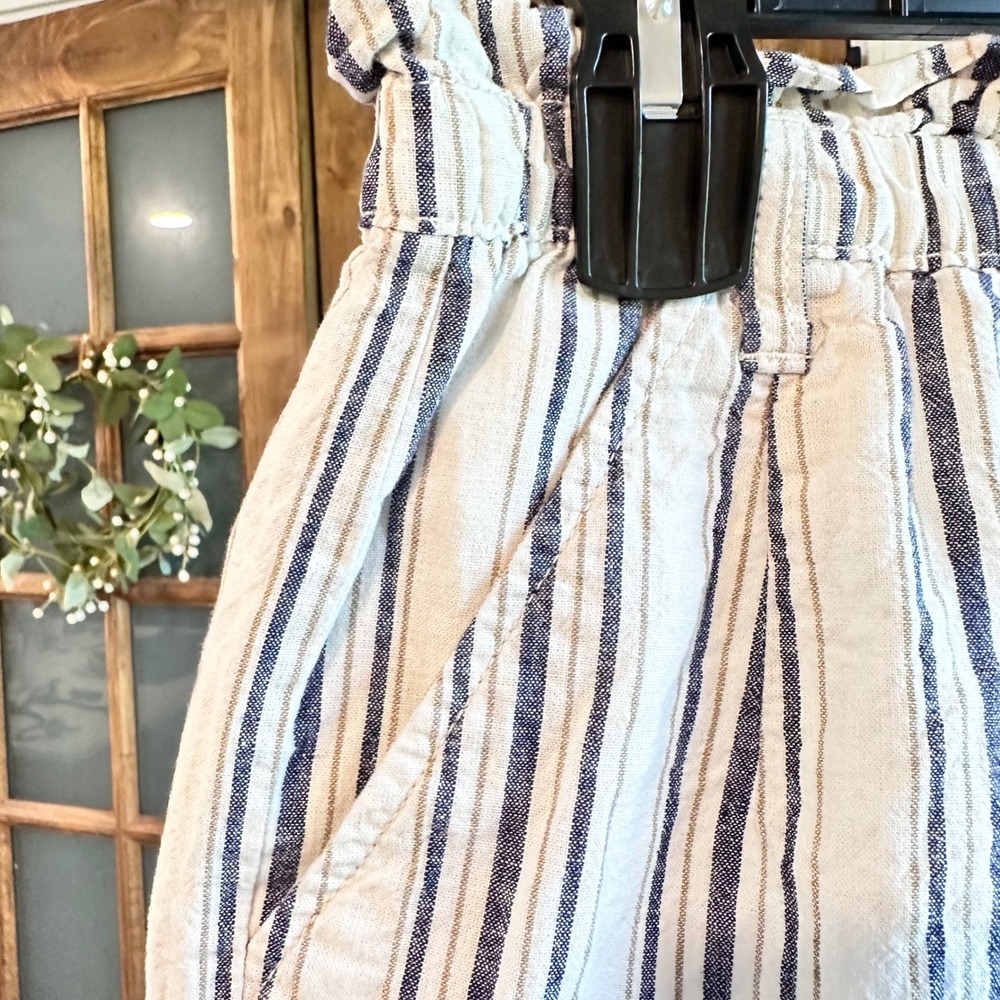 a.n.a Shorts Women Medium Navy White Striped Linen Cotton Paperbag Waist Casual - Picture 3 of 7